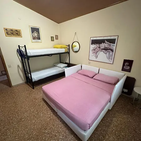 Pineta - Parcheggio, Giardino - Oasi Di Tranquillita A Due Passi Dal Mare